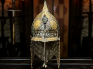 İslami Damgalı İmza Miğfer – Tarih, İnanç ve Gücün Birleşimi